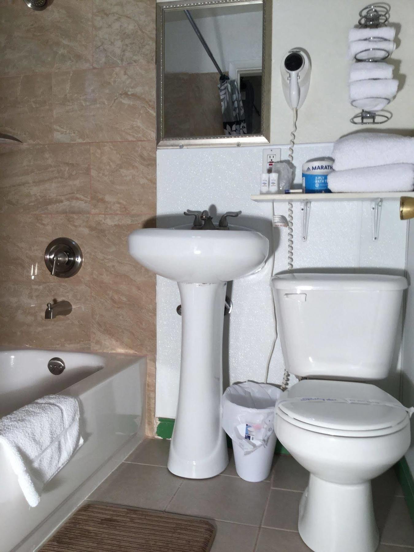 סוזאנוויל Diamond View Motel מראה חיצוני תמונה