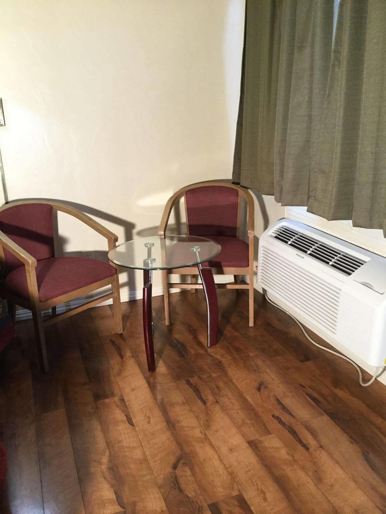 סוזאנוויל Diamond View Motel מראה חיצוני תמונה
