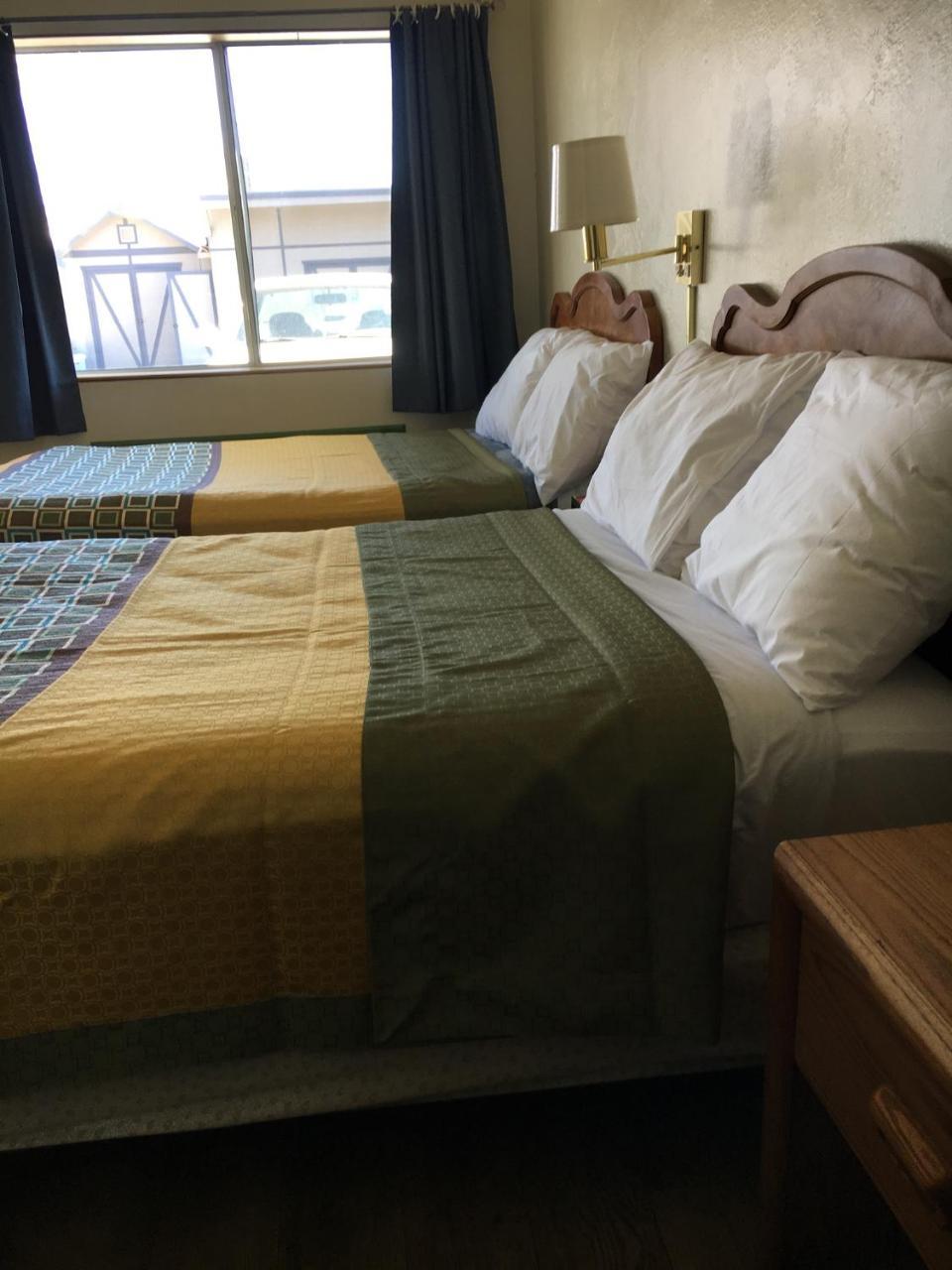 סוזאנוויל Diamond View Motel מראה חיצוני תמונה