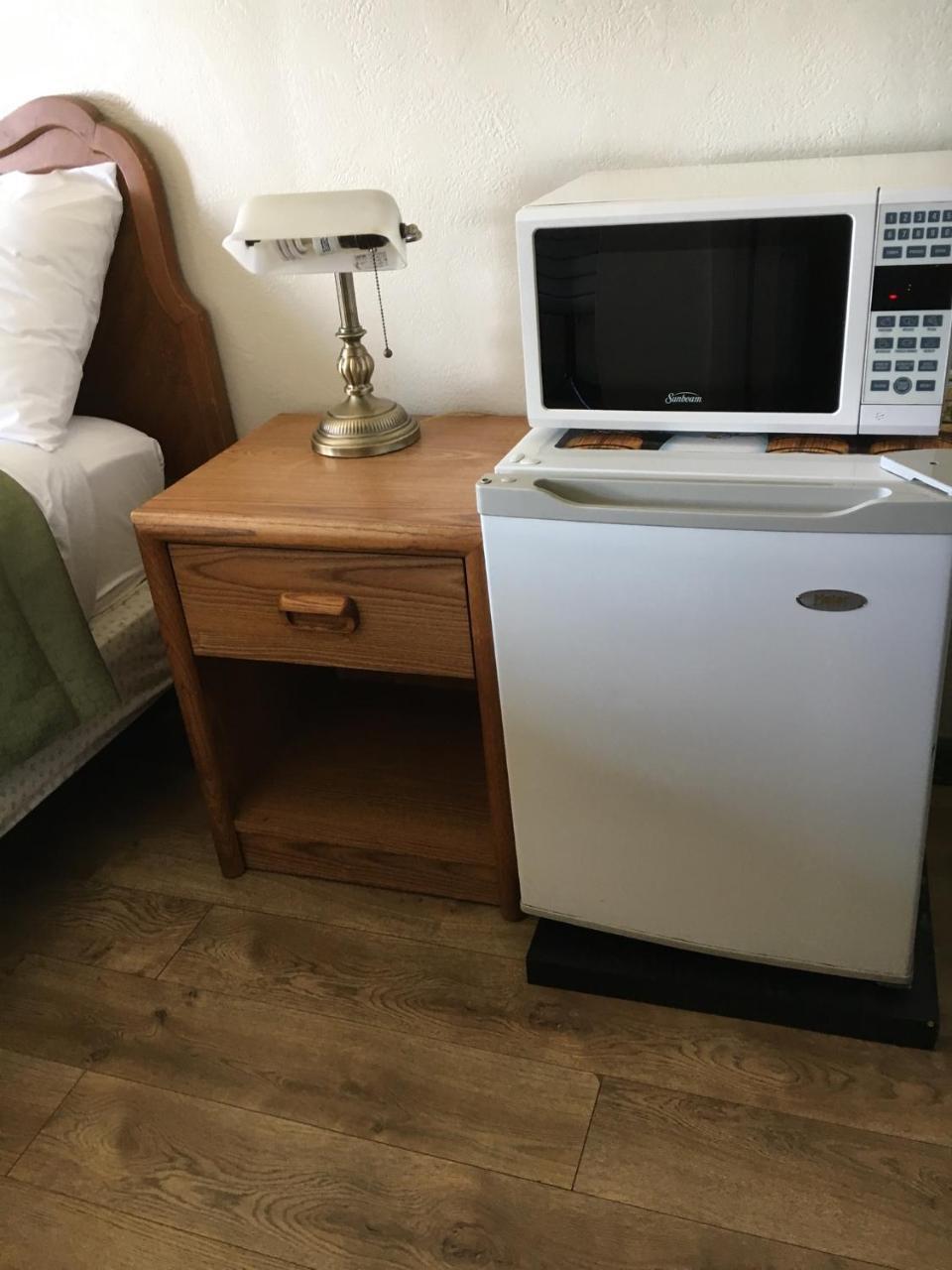 סוזאנוויל Diamond View Motel מראה חיצוני תמונה